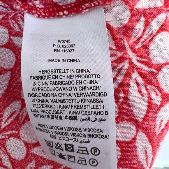 Boden Susannah Smocked Long Sleeve Midi Dress in Cherry Red, Berry Print, 8R - Picture 10 of 14